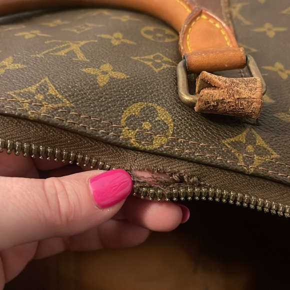 Vintage Louis Vuitton duffle bag - Picture 8 of 13